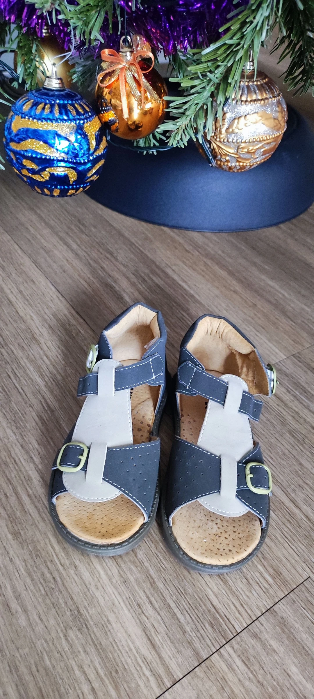 Boy's LuluCastagnette Sandals Size 24 🐻 – photo 2